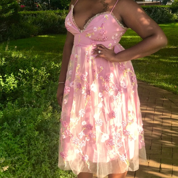 3D Floral cami Midi Dress - Picture 3 of 3